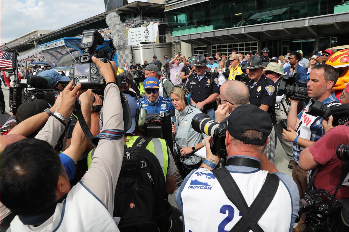 A_S12's tweet image. ⚡@McLarenF1 is in the advanced stages of forming an @IndyCar partnership for next year, per paddock sources, and the team could announce its deal in the near future.

➖ A full-time deal with @SPMIndyCar is still said to be @McLarenIndy's top option.