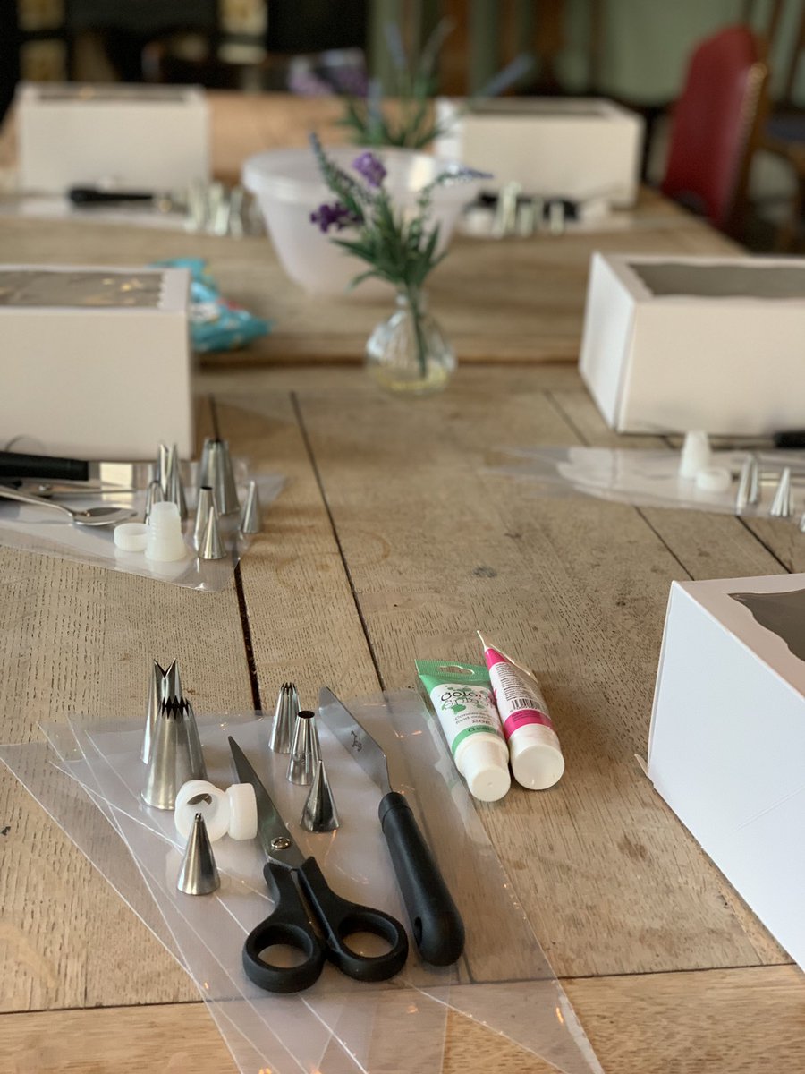 All set up for our Cork &amp; Cake workshop this evening 🧁 🥂 <a href="/ChanceryBeck/">Chancery Beckenham</a>