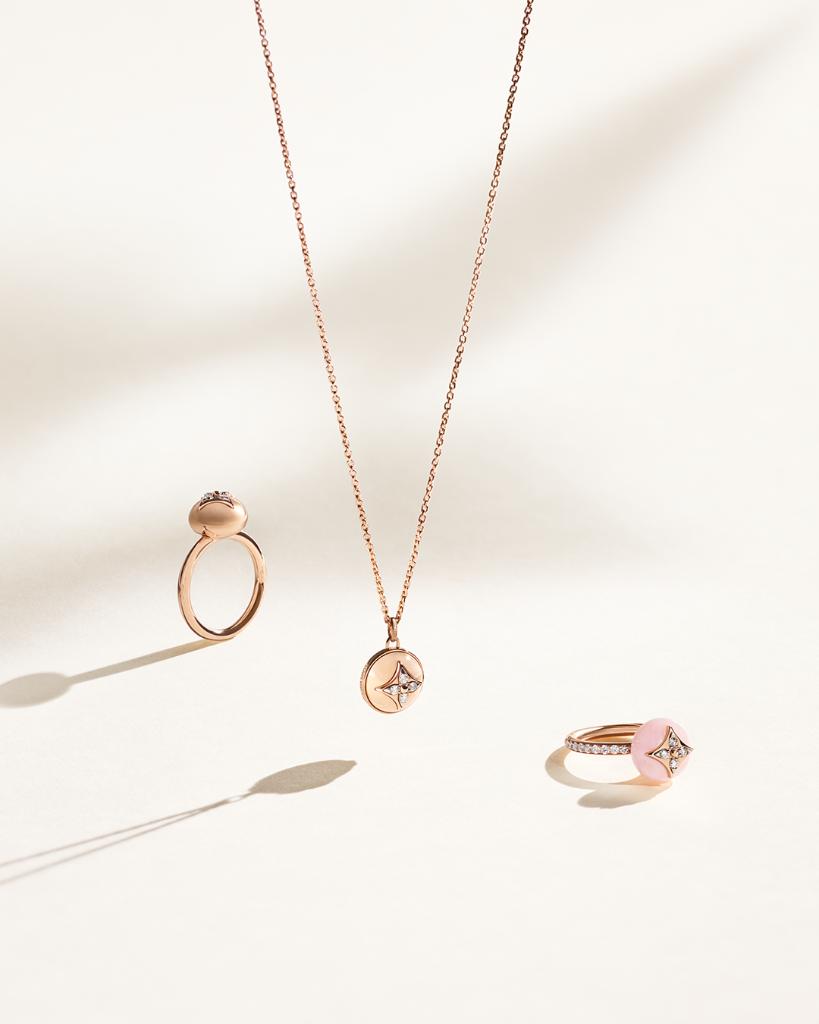Louis Vuitton on X: Crafted to shine. A diamond pendant necklace and rings  from the #LVBBlossom Collection. Explore #LouisVuitton's latest Fine Jewelry  pieces via   / X