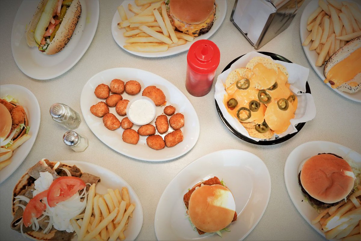 stackerzchicago's tweet photo. We have cheese curds, nachos with cheese, gyros, burgers, Chicago-style hotdogs, and more! 😋
Order online (pick up only) at https://t.co/pnBSQBuBQe
#chicago #restaurants #steaks #salads #veggieburgers #healthy #delicious #foodies #northshore https://t.co/10HimzUasW