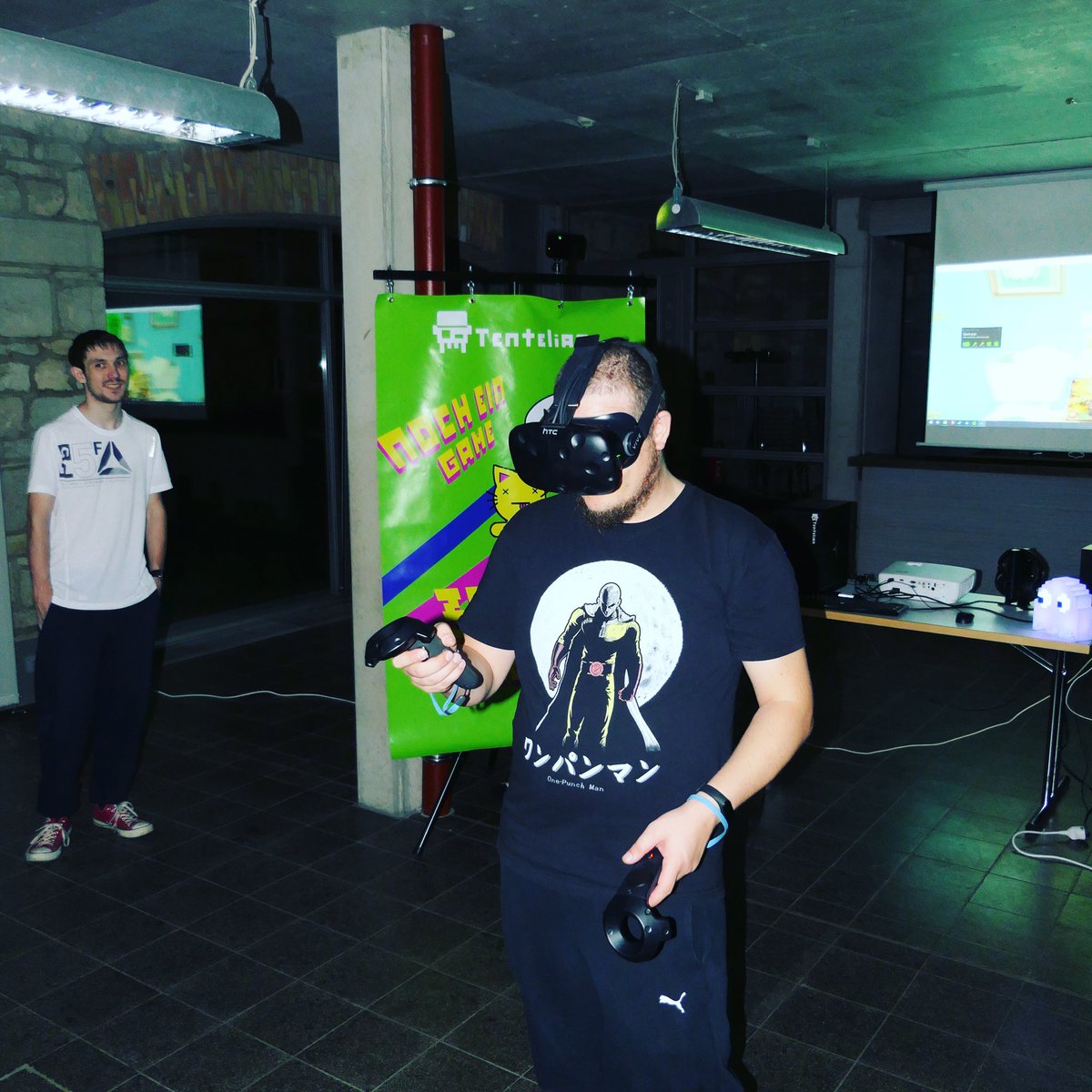 4_pixel's tweet photo. VR Gaming auf unserer Lanparty! Danke an Tentelian! #vr #gaming #4pixel #4pixellan #pixellan #gamer #zocker #klostervolkenroda #lan #lanparty #tentelian https://t.co/qCsR6Ogg6y