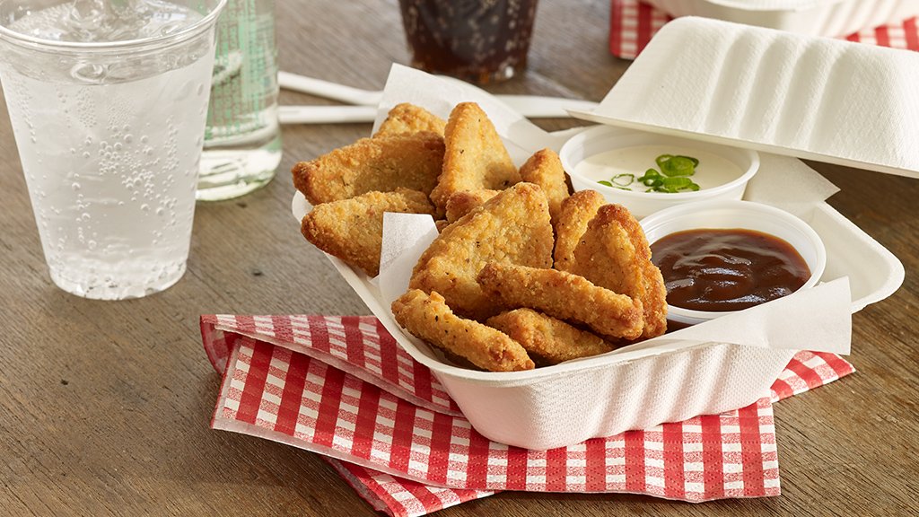 TysonFdsrvc's tweet photo. Football season is about to kick off! Get your menu ready with a crowd pleaser like Tyson® Chicken Chips. You can even save $500 on the product rebate through Sept. 30! #TysonFS #ChickenChips #Restaurant https://t.co/gUpoPA1ATe https://t.co/AaSeYznNbr