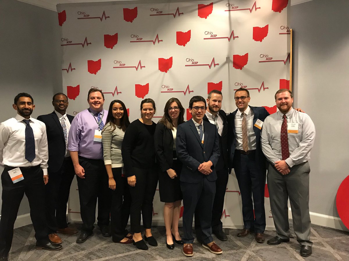 MetroHealth_EM's tweet photo. MetroHealth senior residents and administration at @OhioACEP #emro19 #ohioacep https://t.co/t5niLjzzHh