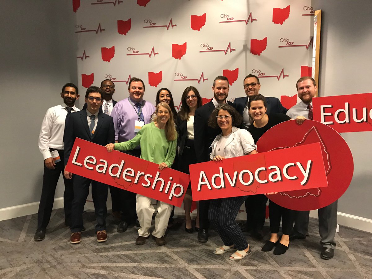 MetroHealth_EM's tweet photo. MetroHealth senior residents and administration at @OhioACEP #emro19 #ohioacep https://t.co/t5niLjzzHh