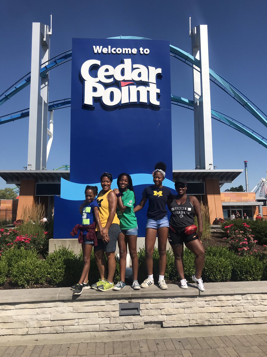 MsJacksonT3rd's tweet photo. Jackson Girls Surprise Trip to @cedarpoint #AuntieCindy #MichiganResident #FreeParking #FreeDrinks https://t.co/D46jrfc4q9