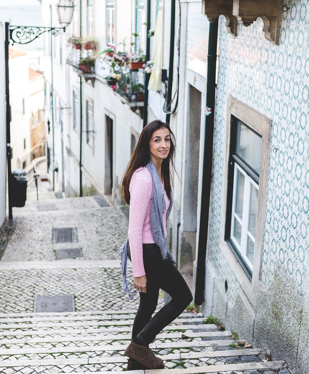 ClassicJrneys's tweet image. Happy #travelguidethursday🙌🏼 Meet Susana, one of our wonderful guides and your well-connected friend in Portugal. She'll lead you through the winding streets of the historic Belém district of #Lisbon! Explore upcoming Portugal trips here: bit.ly/2YRzLlM