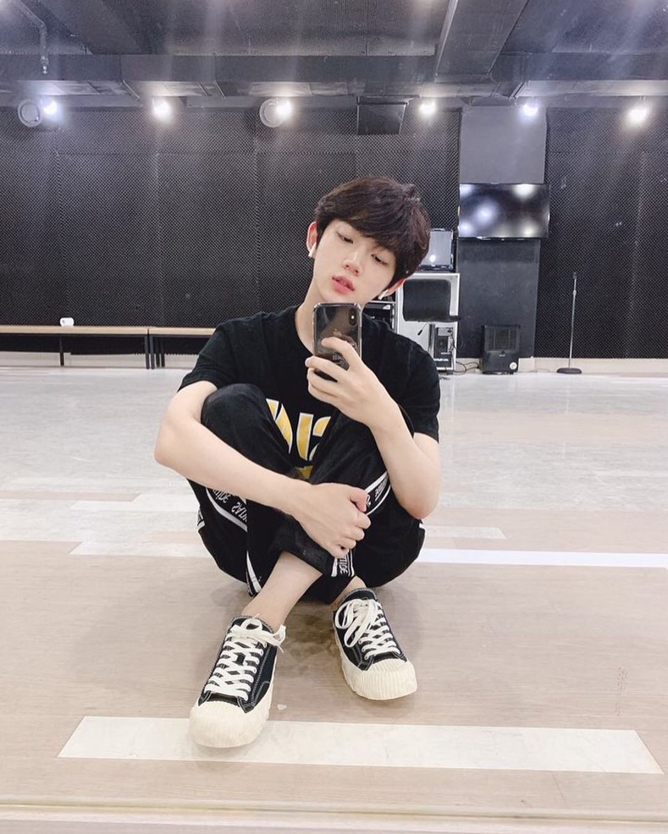 Ahs08091's tweet photo. #형섭아생일축하해 #형섭아생일축하해 #형섭아생일축하해 #형섭아생일축하해 https://t.co/vJa45LJ6dm