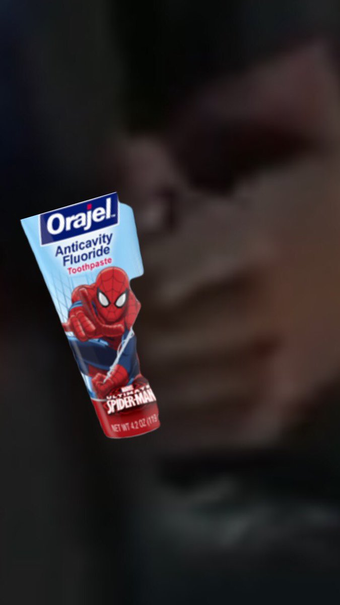 sofieciulla's tweet photo. i just realized.....,,,,,, these marvel easter eggs are getting too good https://t.co/0I7dFx7Og3