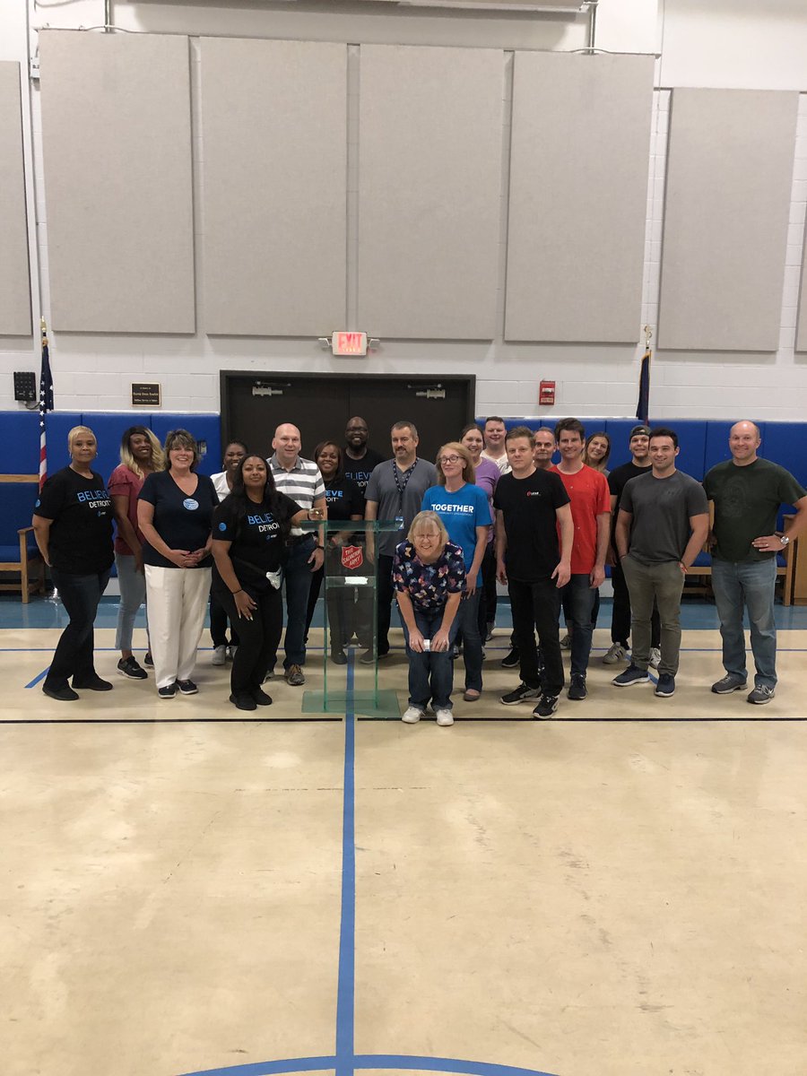 Believe Detroit at Salvation Army!! Packing lunches #believedetroit #salvationarmy @GregLClark <a href="/ronobrsa/">Robert P. Jones</a> <a href="/Samer_Kawash/">Samer Kawash</a> @OliviaLeGLM <a href="/shawnglinski/">Shawn Glinski</a> <a href="/DavidcLewisSr/">David Lewis</a>