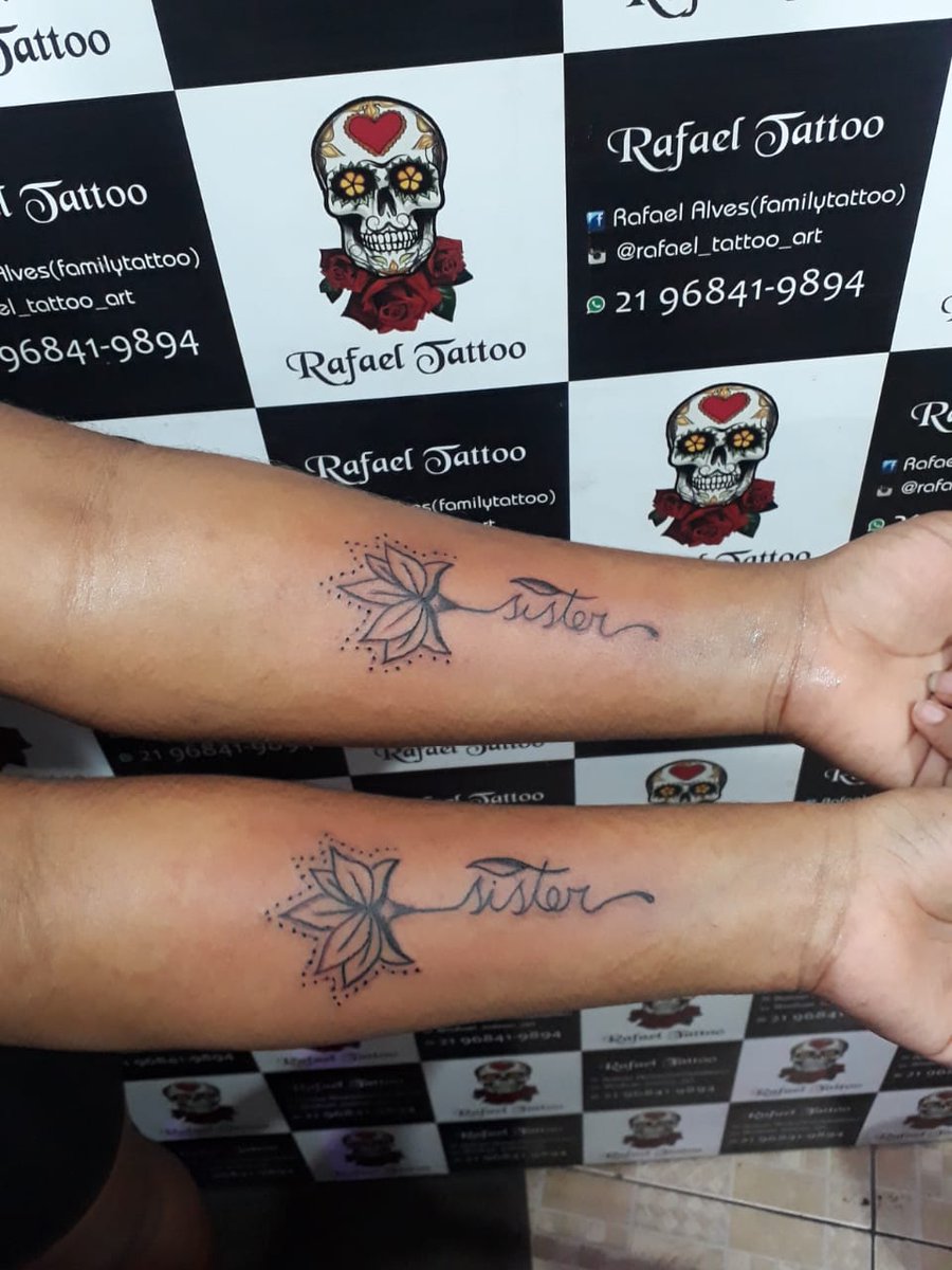 Jac59973238's tweet photo. Não ha prova de amor maior no mundo como o amor delas minhas filhas tatoo de irmãs. https://t.co/SARS0mwzdX