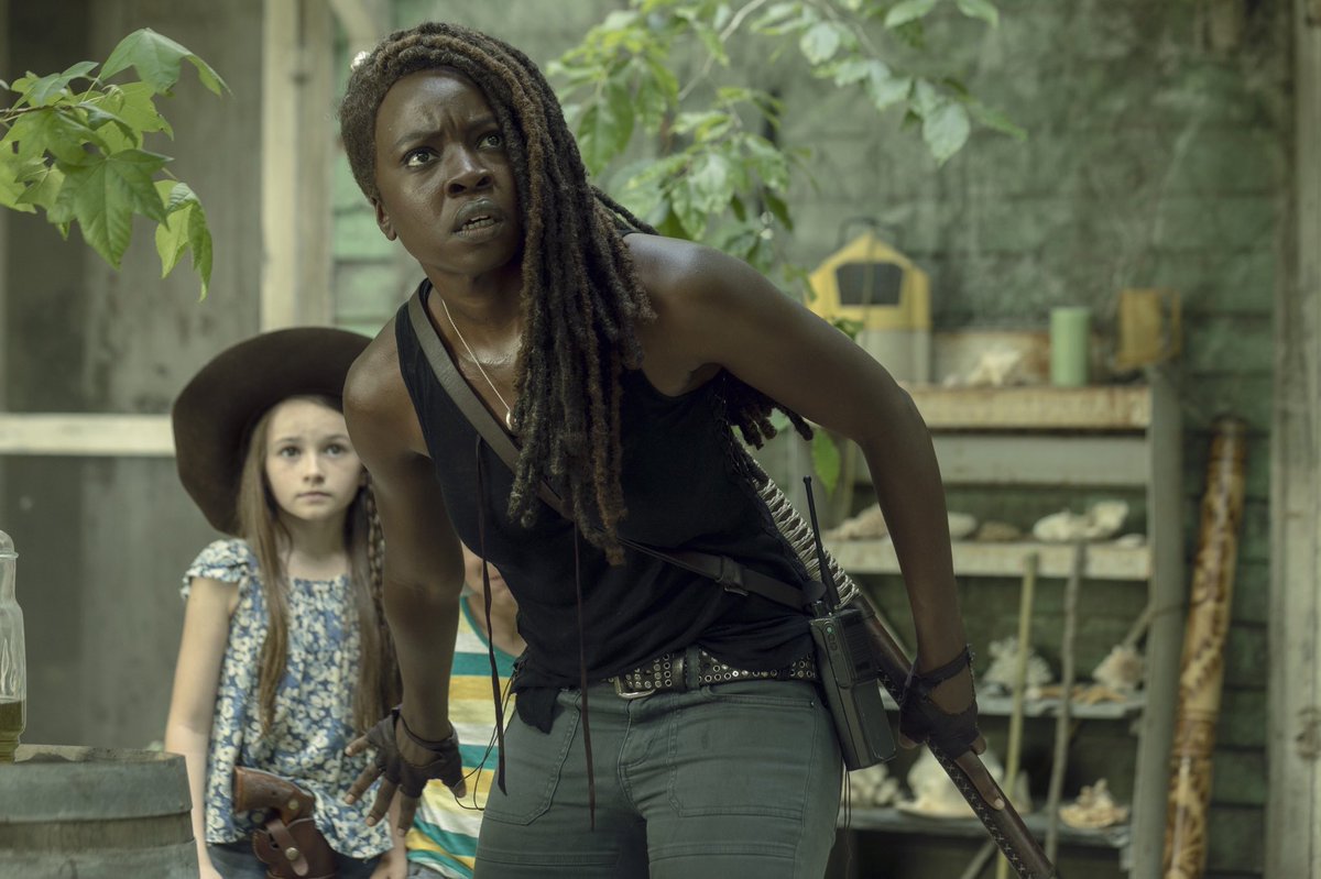 DanaiMedia's tweet photo. Legend ❤️🗡 #TWD https://t.co/lzILncZD0N