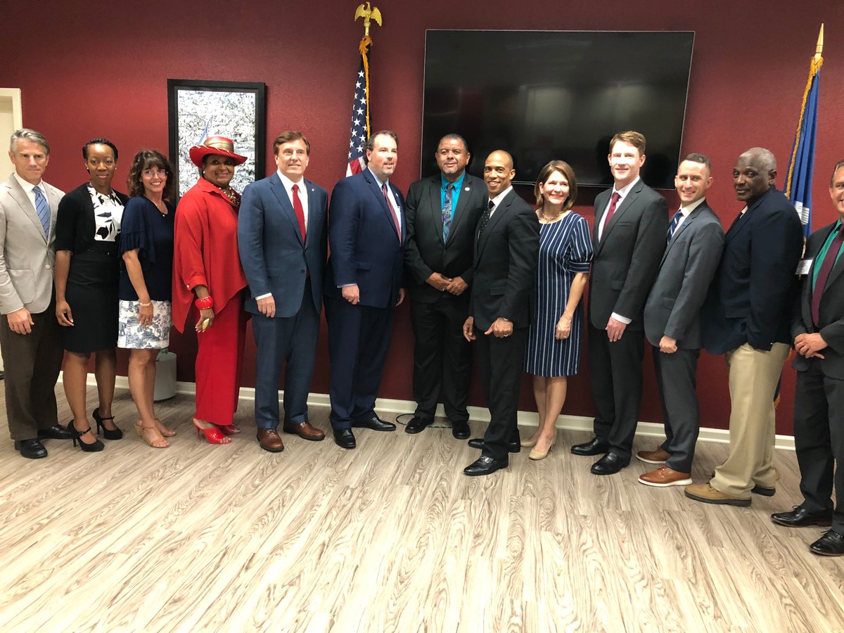 US_EDA's tweet photo. The two #WHORC events took place in #Opelousas & #Lafayette, #Louisiana. Participants included Monique Boulet, CEO, Acadiana Planning Commission, Mayor of Ville Platte, Jennifer Vidrine, Mayor of Opelousas, Julius Alsandor & Christopher Caldwell with the Delta Regional Authority. https://t.co/bvlj0mAQKY