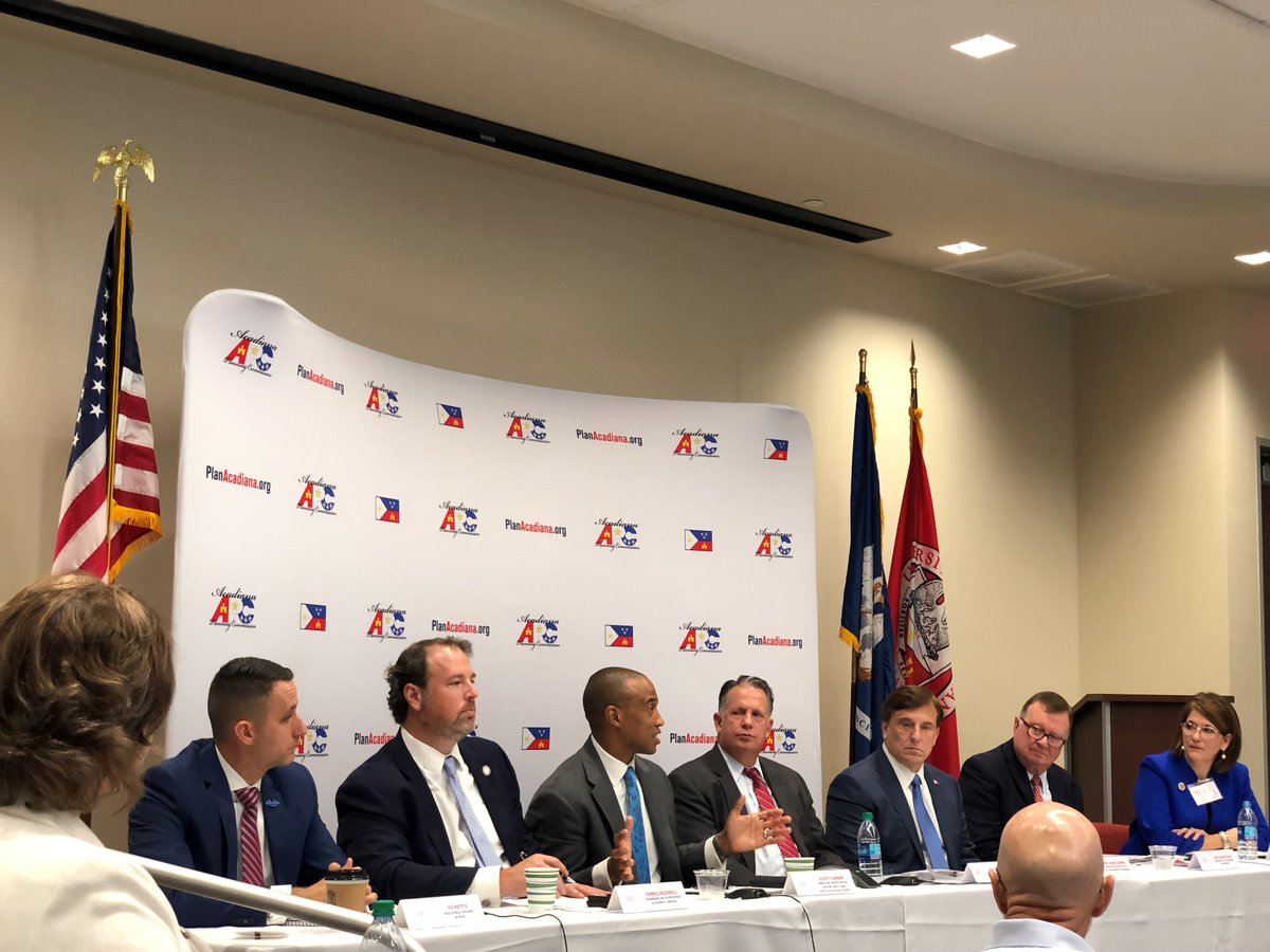 US_EDA's tweet photo. The two #WHORC events took place in #Opelousas & #Lafayette, #Louisiana. Participants included Monique Boulet, CEO, Acadiana Planning Commission, Mayor of Ville Platte, Jennifer Vidrine, Mayor of Opelousas, Julius Alsandor & Christopher Caldwell with the Delta Regional Authority. https://t.co/bvlj0mAQKY