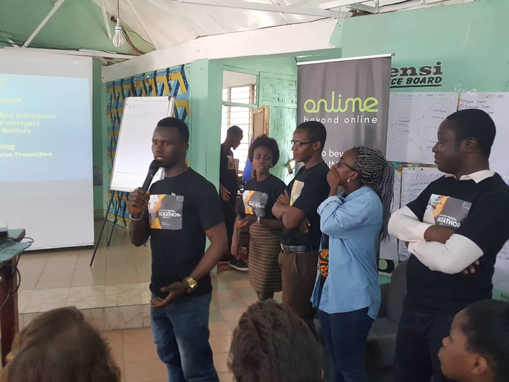 sensihub1's tweet photo. City Mob developed an application called "City Mob App" that uses traffic sensor for free access to available information about parking spaces, traffic routes and an online payment systems.
#DSTI #MoTA #worldbank #gfdrr #Sensitechhub #urbanmobilityhack https://t.co/dBhLZ7fG5X