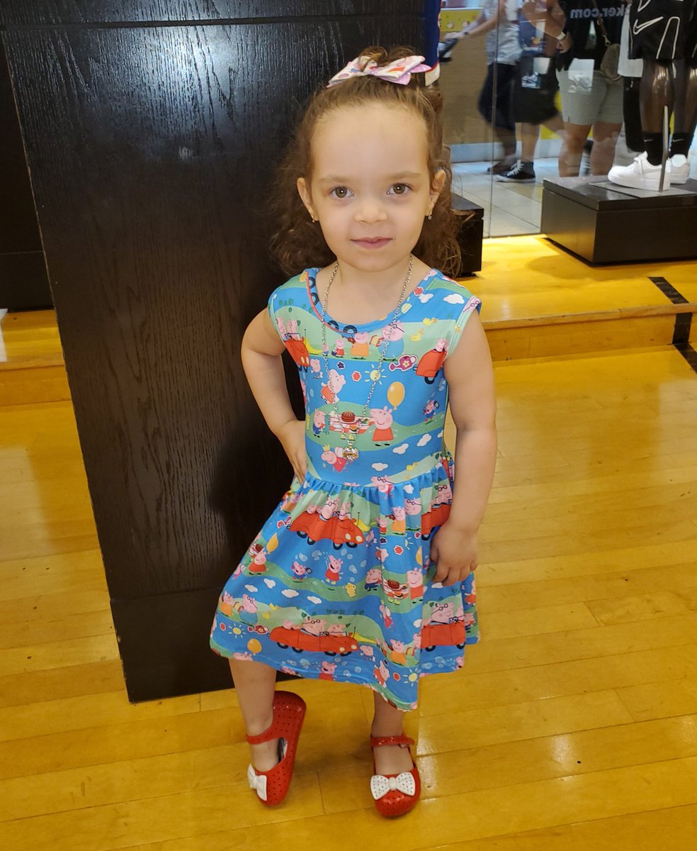 BabyChanelworld's tweet photo. Me and my big girl peppa pig dress!! 

Dress by- @foxandtots 
Pepa bow by- @madisynstreadures (on Instagram) https://t.co/CFcAwNjufc