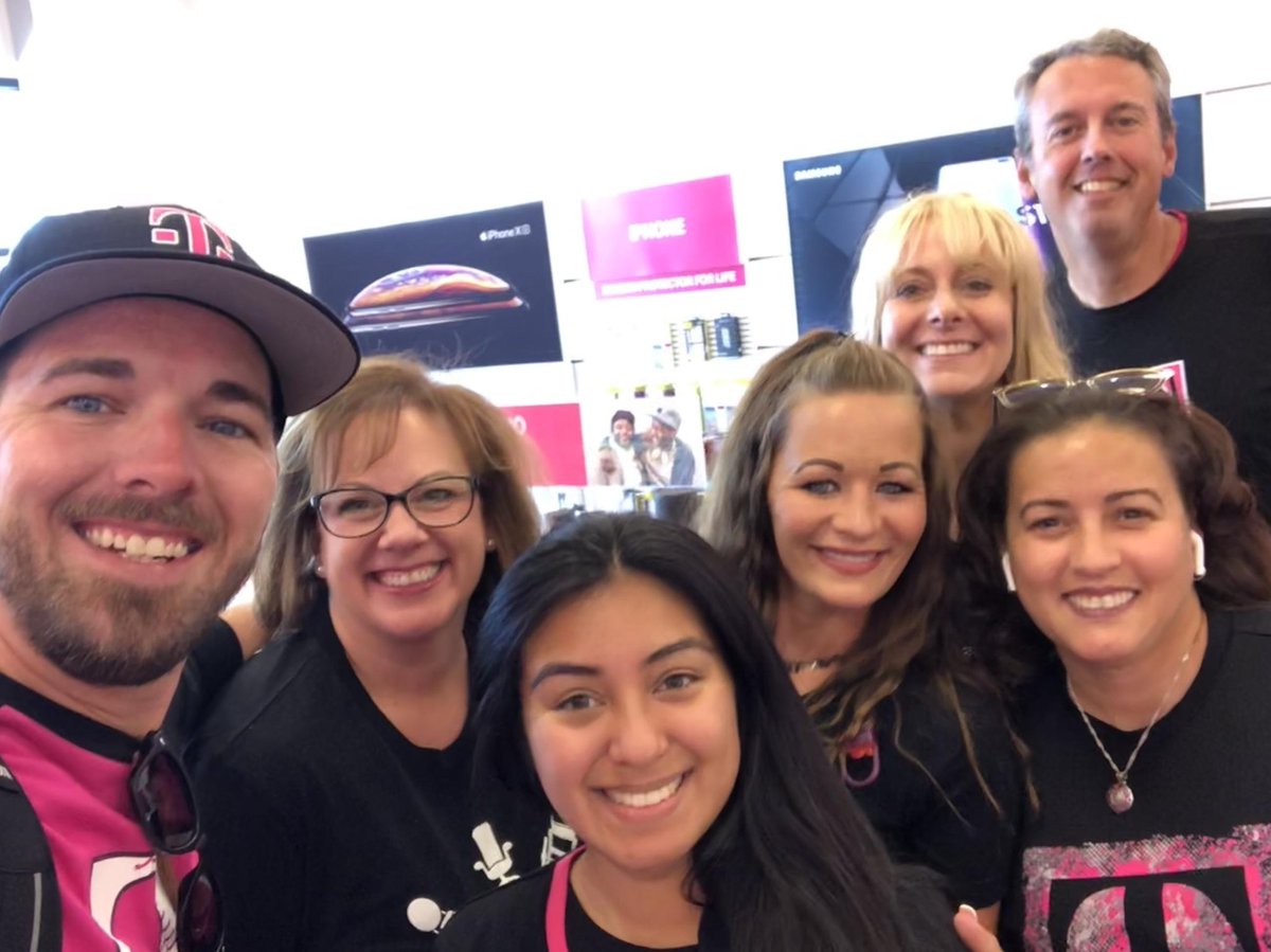 _JennBailey's tweet photo. Day 3 in Wisconsin. Way to represent! Great job Pleasant Prairie ❤ #TeamOpsReady, #HQforYou, #OpsForLife

@dallasfanatic @kcyert @KristyfiedTMO @DranaeB @Dgr_latina @sjreines @SuperT27 @JordanWerley https://t.co/4aNtOi6G4i