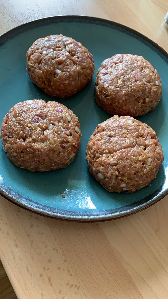 DoggoneJay's tweet photo. Someone’s been busy... 💁🏽‍♂️ 🐑#burgers #guysthatcook #gaysthatcook https://t.co/4P1cI26EkK