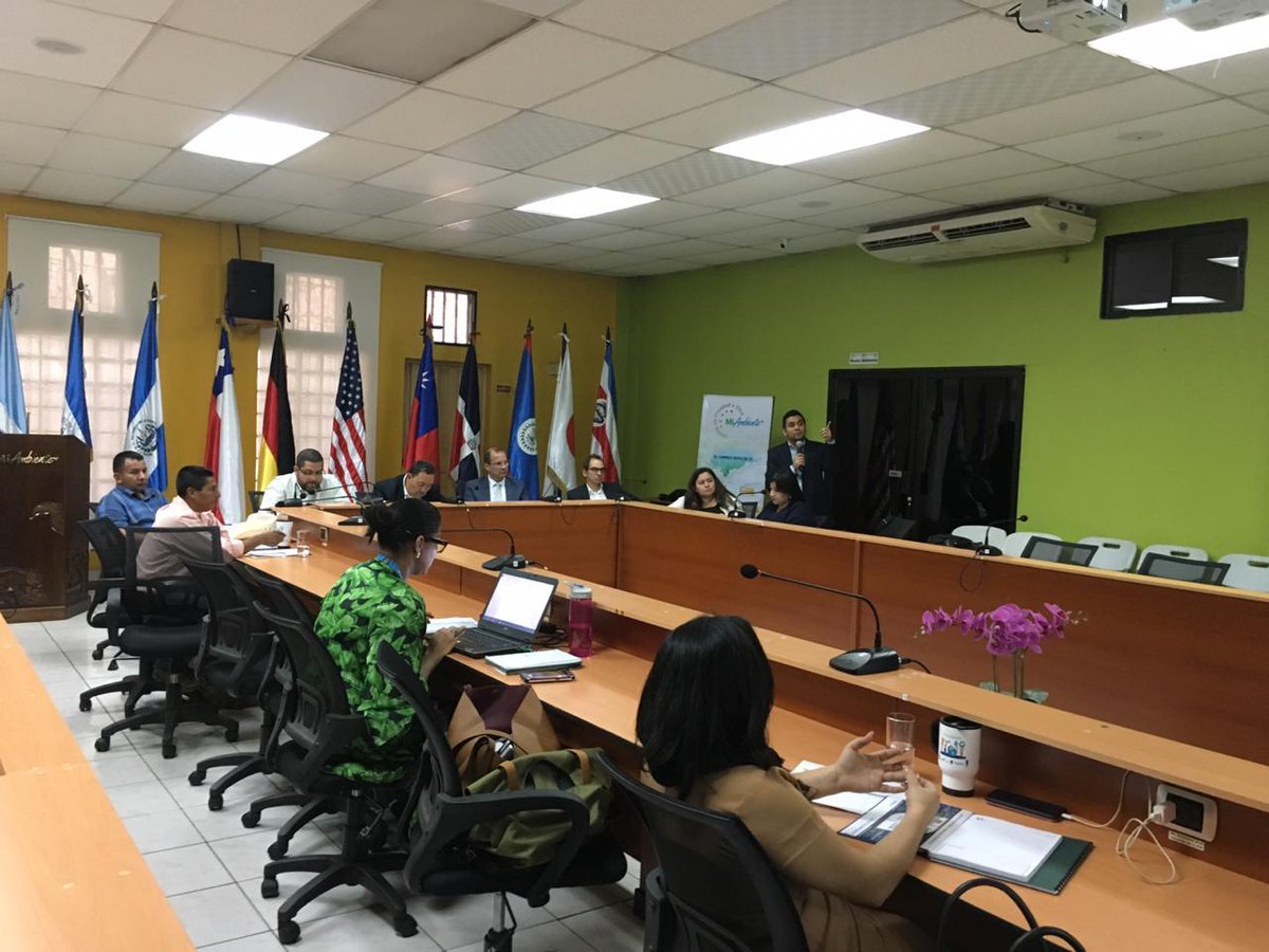 sernaHN's tweet photo. #MiAmbiente+ a través del Proyecto CONECTA+ (@PNUDHN -@theGEF), realizó con éxito su Junta de Proyecto, presentando los avances, estrategias y ajustes de la ejecución del 2019. Participaron #PNUD, @ICFHonduras, Pueblos Indígenas (CONICHH; MUPILH), @CancilleriaHN, #AHPROCAFE. https://t.co/cB1Qia4nw3