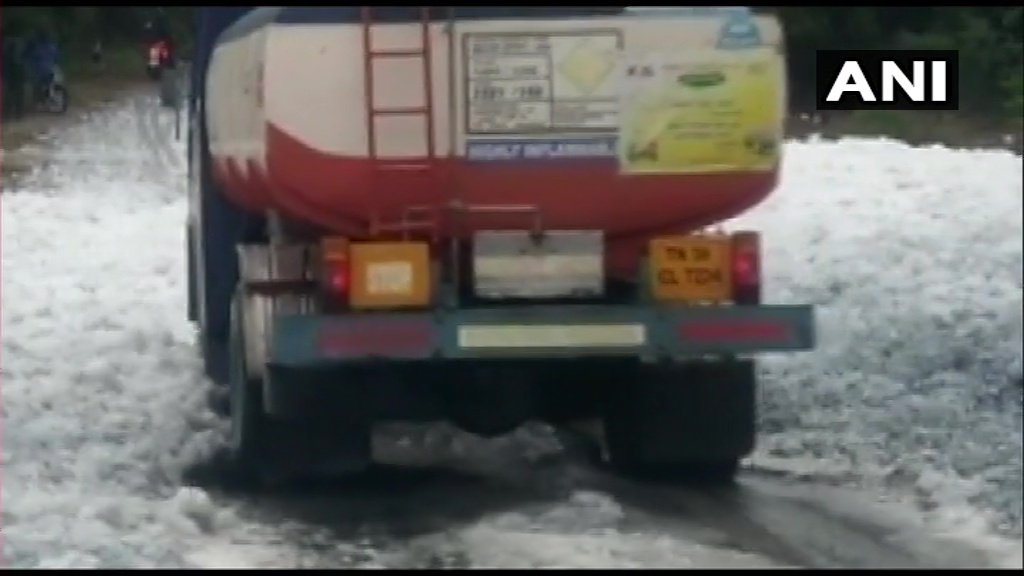 ANI's tweet photo. Tamil Nadu: Heavy discharge of toxic foam from textile factories seen on river Noyal in Coimbatore, foam also spills over on the roads. https://t.co/zE5Xd2DQLG