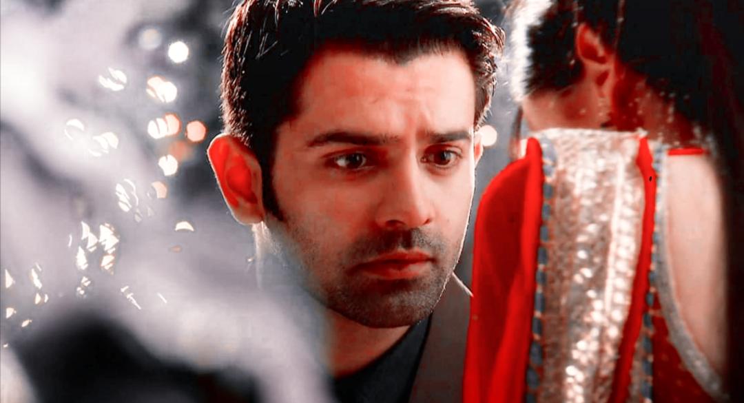 This scene P.S- Her grip on his suit  #BarunSobti  #SanayaIrani  #IPKKND  #Arshi