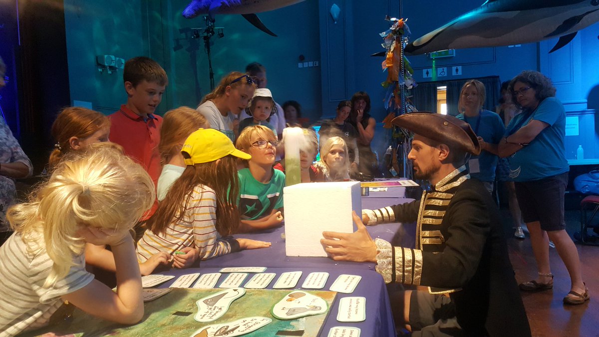 Having a great time chatting about #Oceanacidification with everyone at the Siren Festival in #Aldeburgh ⚡🐚🦈🦐🦀⚡🌊 @ItsSirenCalling @incredoceans #scicomms #oceans #piratelearning