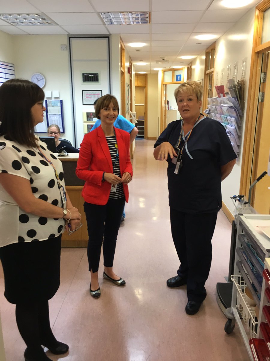 dr_cole1's tweet photo. Excellent visit to @NewcastleHosps Dental Hospital by @lisaguthrie_406 today as Associate Director of Nursing RVI site.  Spent time talking to a variety of staff members. Maintaining clinical standards is high on our agenda.  Thanks for visiting https://t.co/1z47CEMrhZ