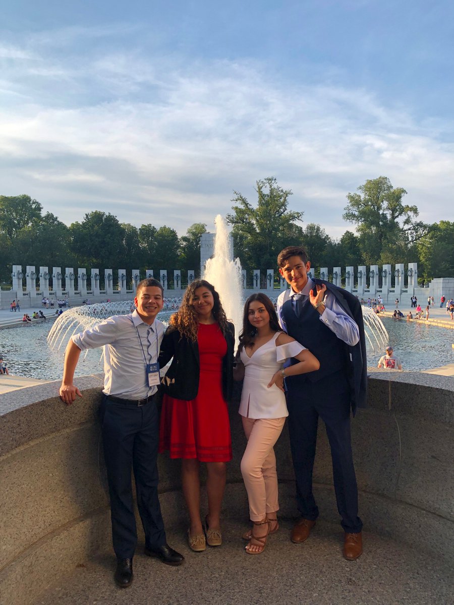 CHCI's tweet photo. #TBT with our official #R2LNextGen wardrobe sponsor, @Macys! 103 sharp looking high school students participated in our #HereToLead summer program, engaging firsthand with Members of Congress and touring our nation's capital! #MyStylist https://t.co/l0b27KdguU