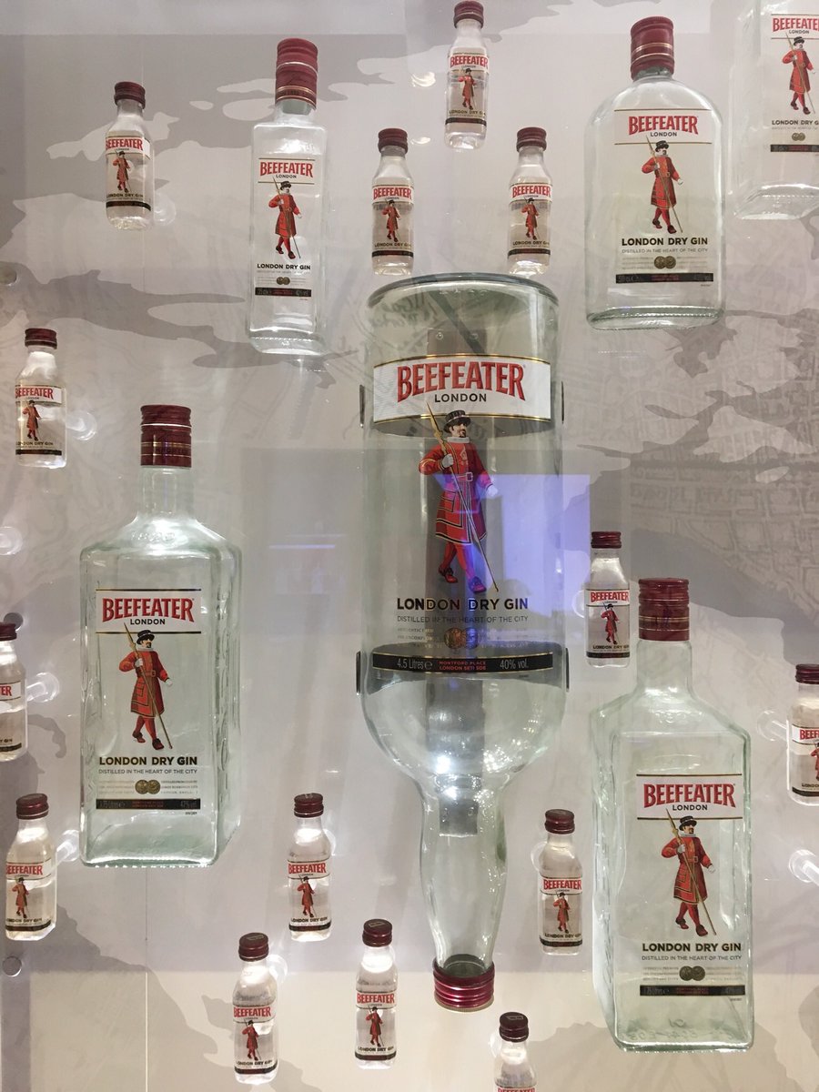 Cabernetsue's tweet photo. Nigelβs birthday celebrations beGin at the Beefeater Distillery!! πββοΈπππΉπ₯πΈβ€οΈ #beefeaterdistillery #gin #beefeatergin @BeefeaterGin_US @beefeatergin_ES @BeefeaterGin #ilovelife https://t.co/Y2Qs1ZHmX9