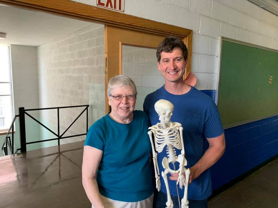 HolyNameKCK's tweet photo. Thank you to Holy Name alumna - Mary Pikell (Cure of Ars Parish) for donating this skeleton to Dr. Hughe's class.@CureofArsLW @LorenzoRizzi5 https://t.co/w14ji9JAc8