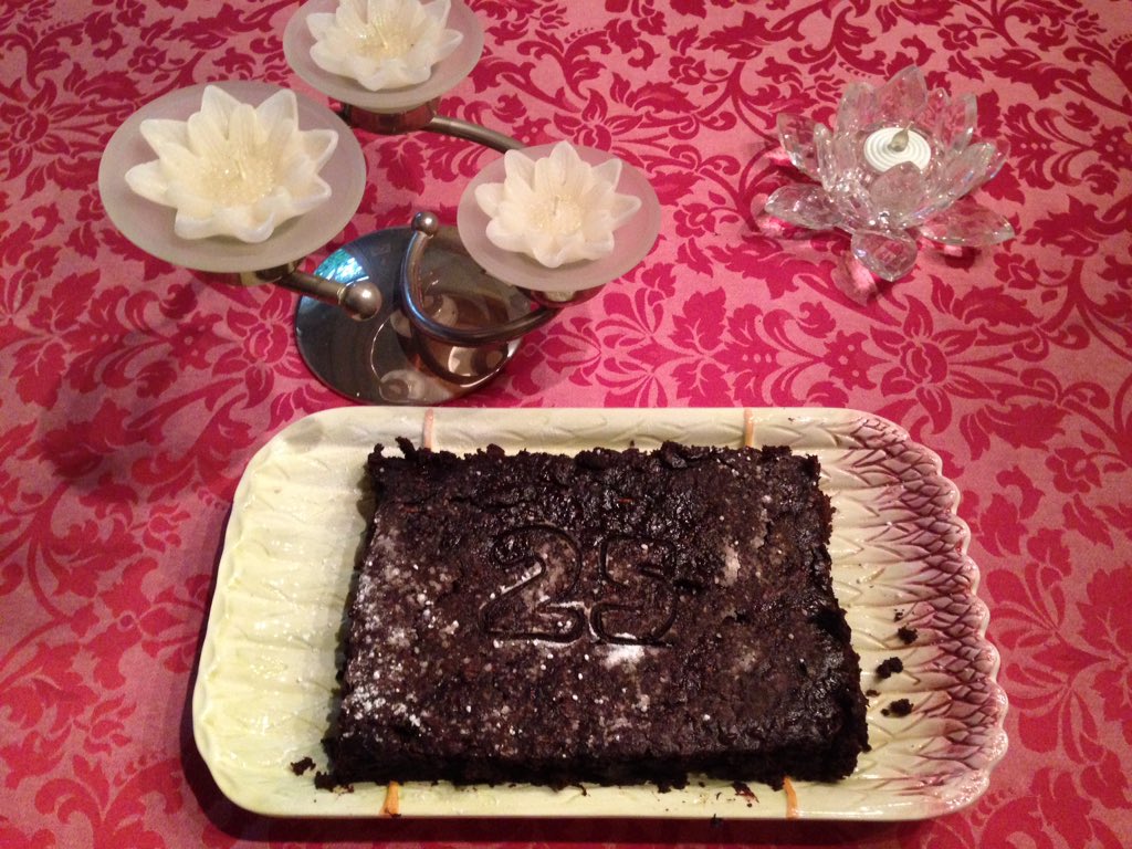 Did some zucchini brownies, we all loved them 😻🌱#vegan #delicious