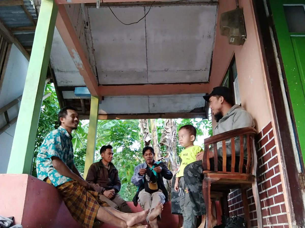 BayPaidi's tweet photo. Sementara mayoritas kaum muslimin di Indonesia memilih untuk terus mendukung kedua ormas yang ingin memperbaiki negara ini dengan menerapkan Islam secara kaffah. #IslamAdalahSolusi . #IjtimaUlama #LawanNeoLiberal
#FZQB https://t.co/SQp4BjYOGJ