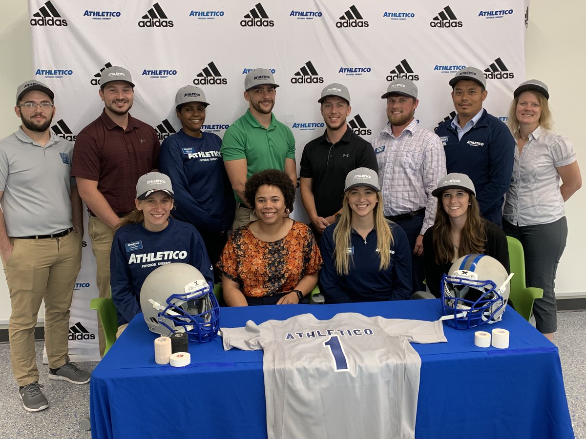Athletico's tweet photo. #AthleticoSigningWeek continues with our newest team members in Missouri with some great alumni representation from @SLU_AT @MizzouSHP @LindenwoodU and @McKendreeU! https://t.co/Hncy3rYOfr
