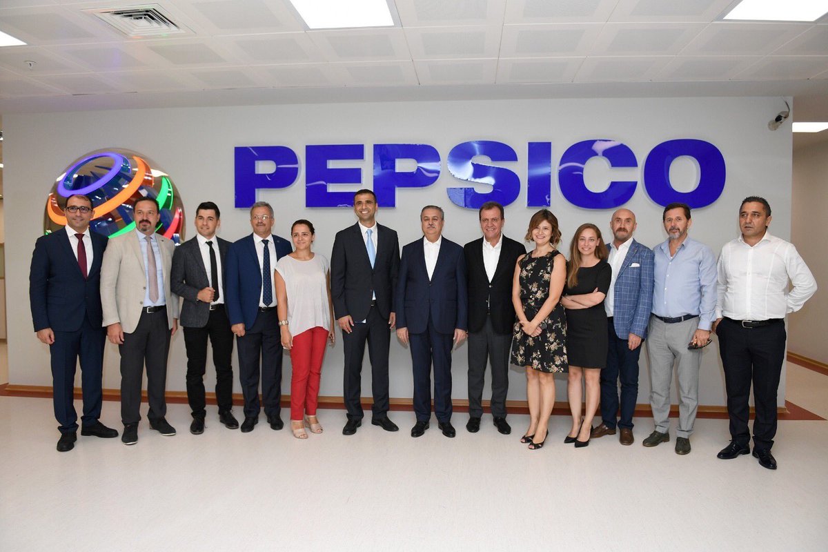 mbb_teksin's tweet photo. Başkanımız @SecerVahap, #MTOSB Müteşebbis Heyeti Ağustos ayı olağan toplantısına katıldı. Toplantı sonrası MTOSB'deki Pepsico markasına ait Fritolay Fabrikası’nı ziyaret eden Seçer, ardından da 3. Organize Sanayi Bölgesi’nde incelemelerde bulundu.
Haber👇
https://t.co/La3iScp9Qn https://t.co/HBy6mqPnXW
