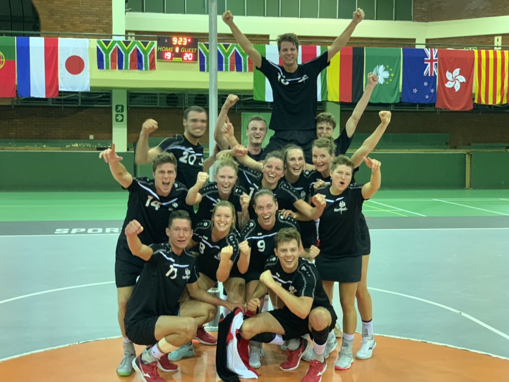 Wat een ontknoping, de Diamonds naar de WK-finale na golden goal! 💪👍🇧🇪 <a href="/ikfwkc2019/">IKF WKC 2019</a> <a href="/sporza/">sporza</a> <a href="/SportbeatTV/">Star Sport TV</a> #korfbal