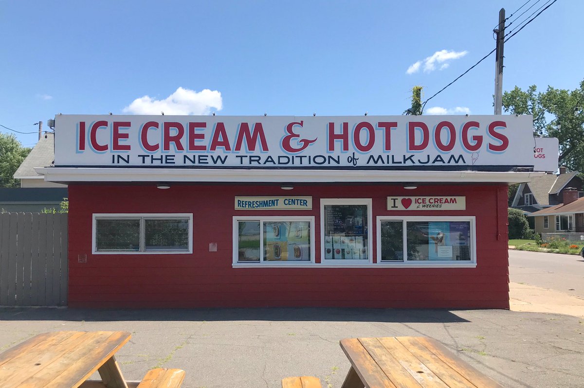 If you haven’t made it to Lil Jam this summer, did you even really enjoy summer? 👀
🍦🌭
Open today 3 to 9pm 
1848 E 38th St
Minneapolis, MN