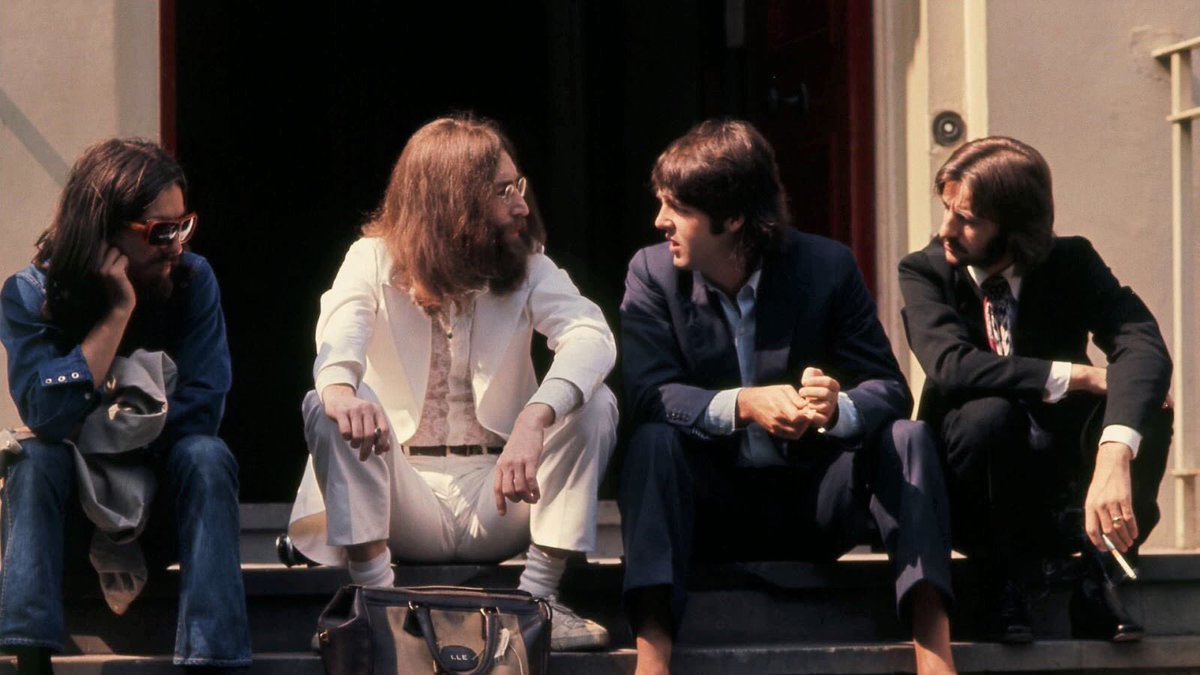beatlearchive's tweet photo. The Beatles At The Famous Abbey Road Studios, photographed by Linda Mccartney, 8th August 1969 https://t.co/ftXvcMKvzm