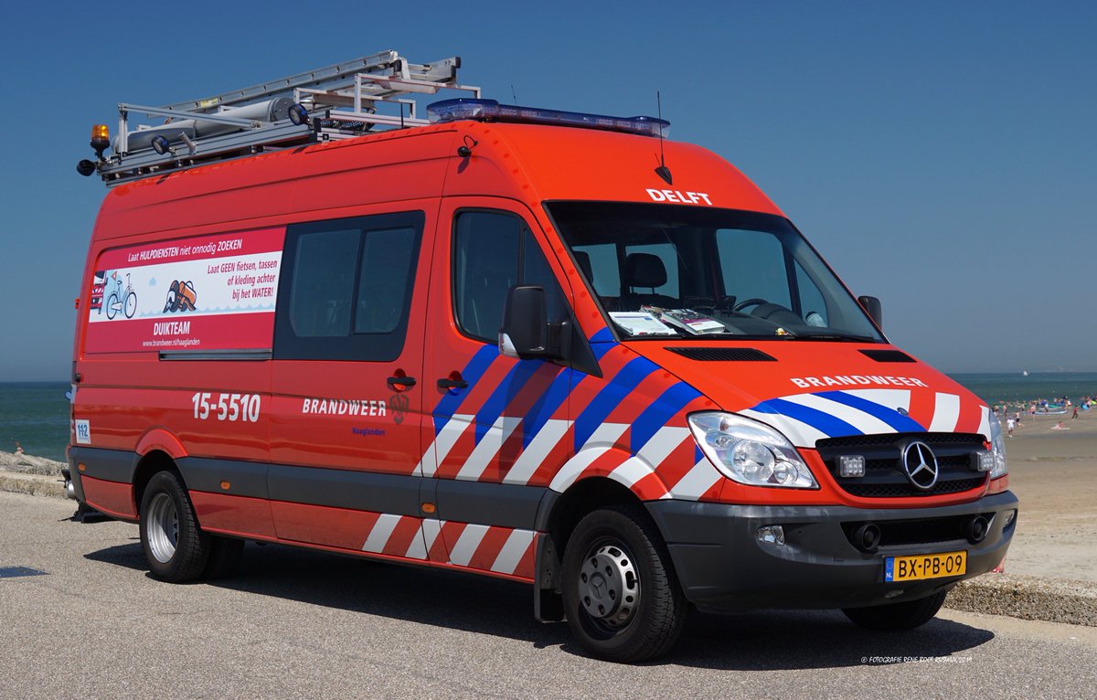 hvvoertuigen's tweet photo. Deze Mercedes Benz 515 CDI Sprinter, met een opbouw van C&amp;C Products en het bouwjaar 2010, doet dienst als waterongevallenwagen en heeft als standplaats de kazerne Delft. Foto @hvvoertuigen https://t.co/wsQUMX87Xz