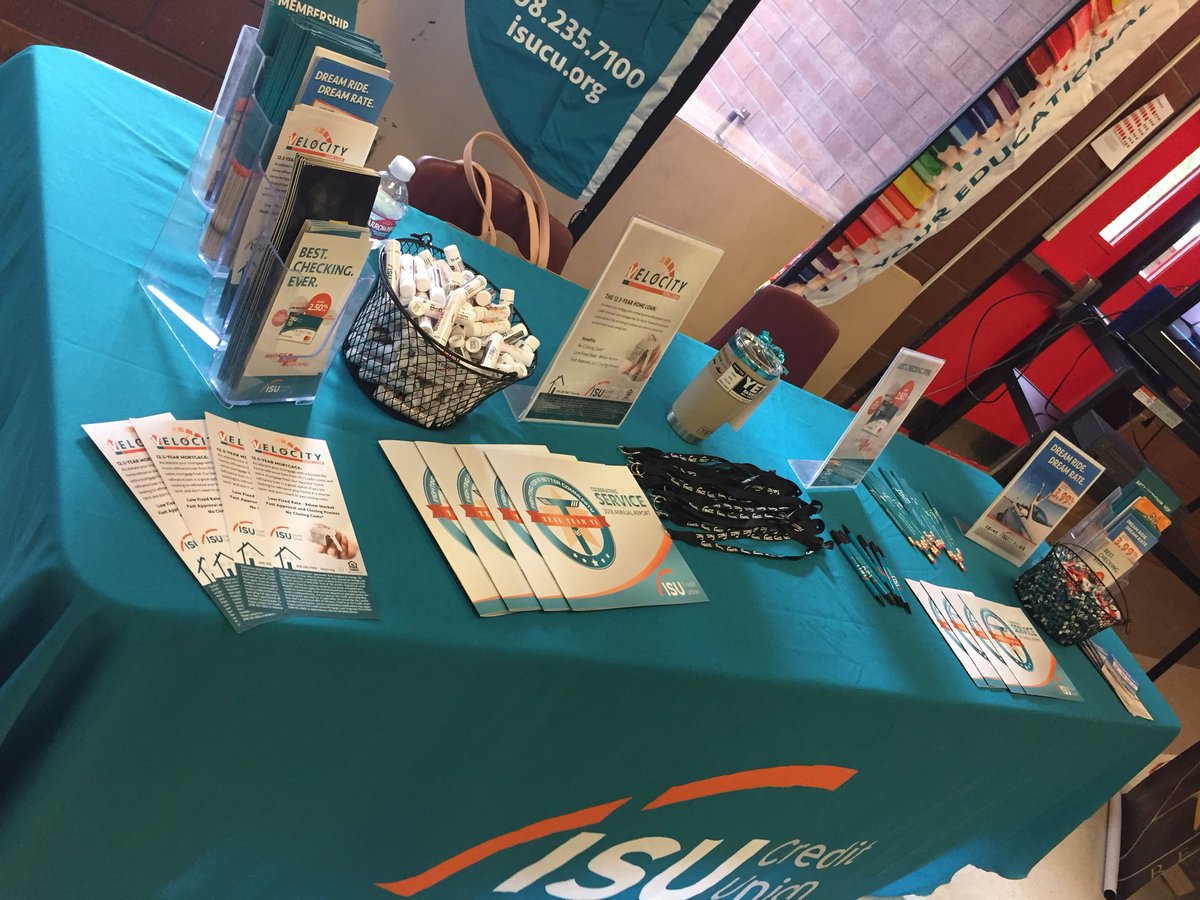 lookoutcu's tweet photo. It’s a great day at the @bjsd93 Wellness and Benefits Fair! If you are an employee of District #93, stop by Hillcrest High School to learn all about your wellness and benefit resources. Come say hi and and grab some fun swag! We will be here until 1pm! #isucufored https://t.co/qbV1ztBINi
