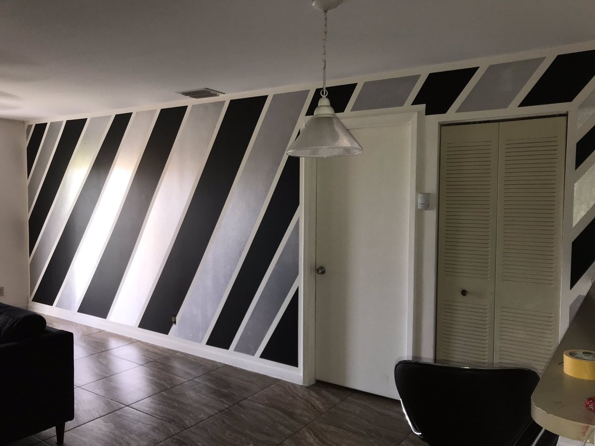 PopOutWalls_'s tweet photo. Just Smashed π₯ This Striped PopOutWall For @GANGLANDDOMO
- Book π Me π¨πΎβπ¨ Today | All Materials Are Included
- πΌ #PopOutWalls https://t.co/2AeSnulH5V