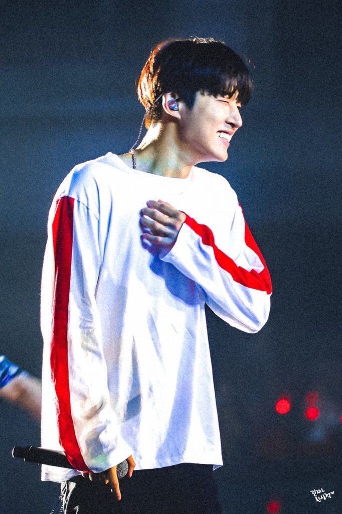 _binkyt's tweet photo. Ohhh cute #Hanbin #KimHanBin #iKON #iKONIC #DontForgetHanbin #love #cute https://t.co/SN8Wt5qJ18