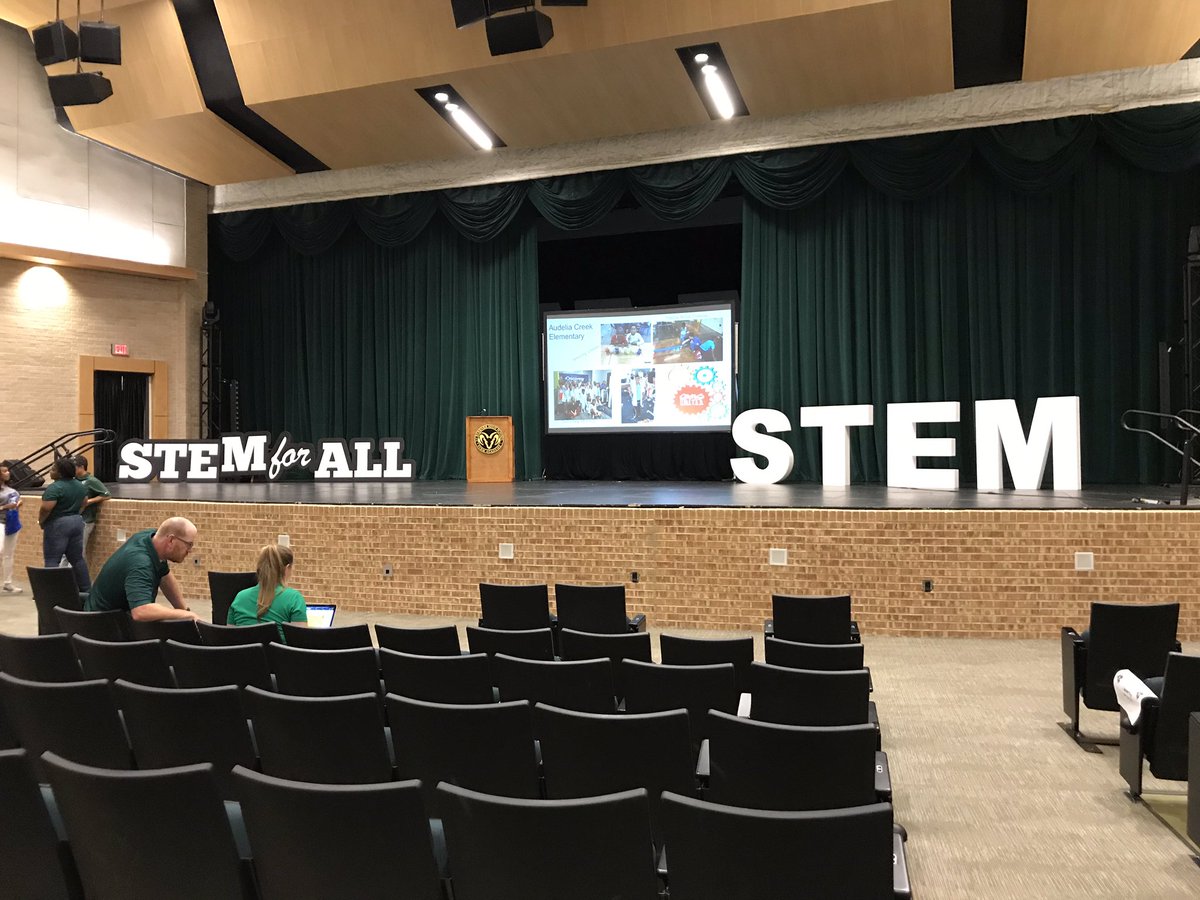 MrsVillalobos94's tweet photo. at Berkner pep rally!!!!!
#STEMforall @ohemustangs #risdsaysomething @orona75 https://t.co/Sn4HYiewx1