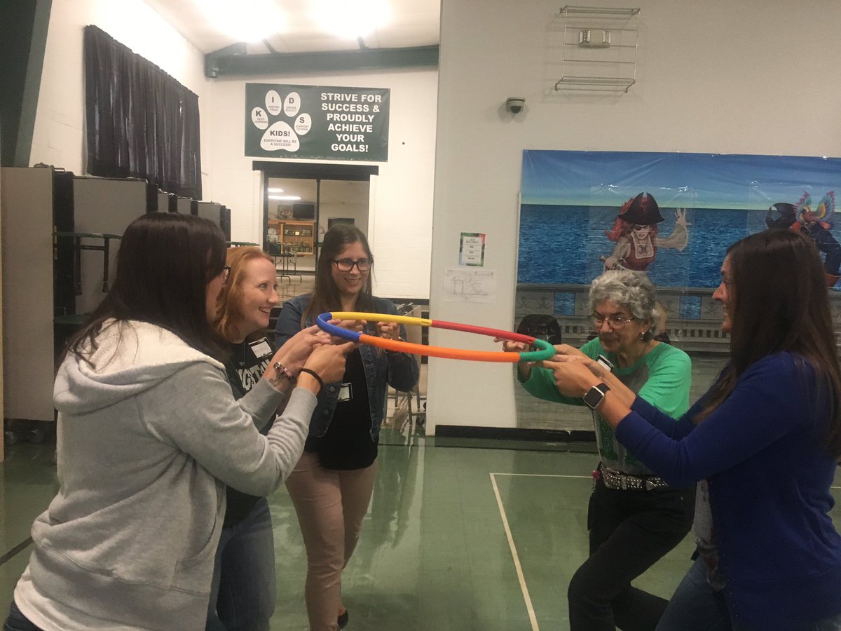 marleneaking's tweet photo. Back to School Team Building #supportothers #kingstonk14pride 
@KingstonK14 https://t.co/d0i6wzvYEL