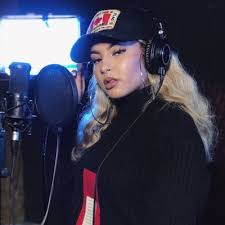 iluvlive's tweet photo. #LISTEN 🎧
Leeds-based @myacraigg 's brand new single ‘Saucy With It’ is OUT NOW on all digital channels. Check it out on #ILLBlog 👉👉https://t.co/jMy3vRovHI
#NewTalentFirst #WhoWillYouDiscover #London #RnB #TrapSoul #UKUrban https://t.co/0BEBTtftaG