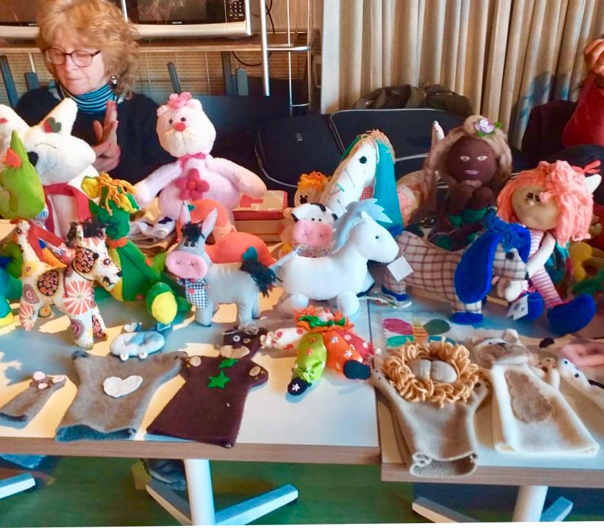 Semanas de Ferias en Empresas! <a href="/ML_Argentina/">Mercado Libre Argentina</a> <a href="/Banco_Comafi/">Banco Comafi</a> @Accenture_AR se sumaron a promover las compras inclusivas entre sus empleados con Feria de Juguetes por el dia del Niño #100nuestro #consumoresponsable <a href="/MatiasKelly/">Matías Kelly</a> <a href="/juanmoray/">juan mora y araujo</a> @CeciCecihermida