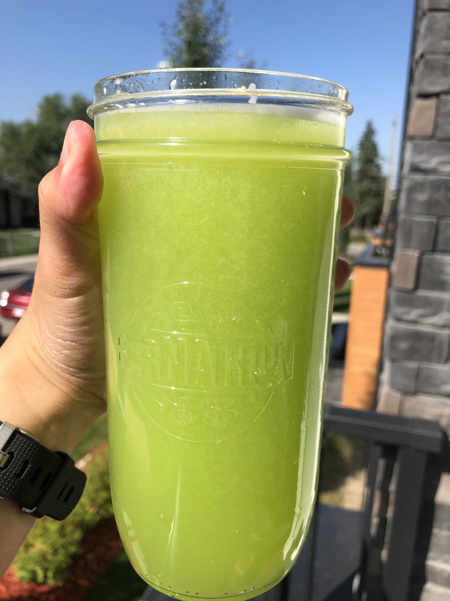 firstprioritea's tweet photo. Bless your insides π #juiceoclock https://t.co/qY4DIbM3EU