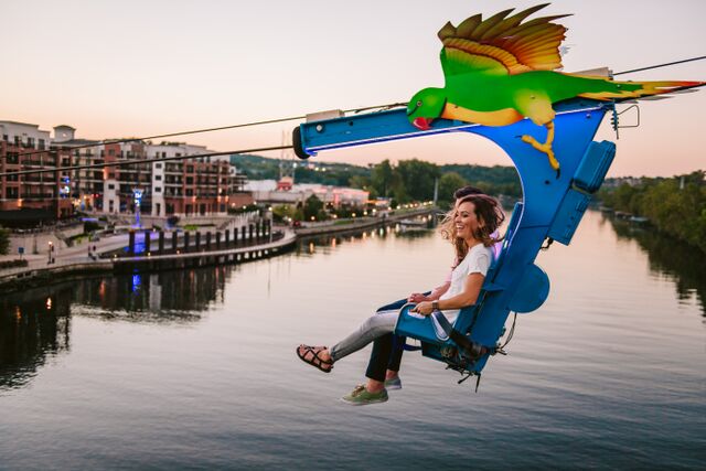parakeetpetes's tweet photo. Spread your wings and soar across Lake Taneycomo! https://t.co/nCTq1BmEgg