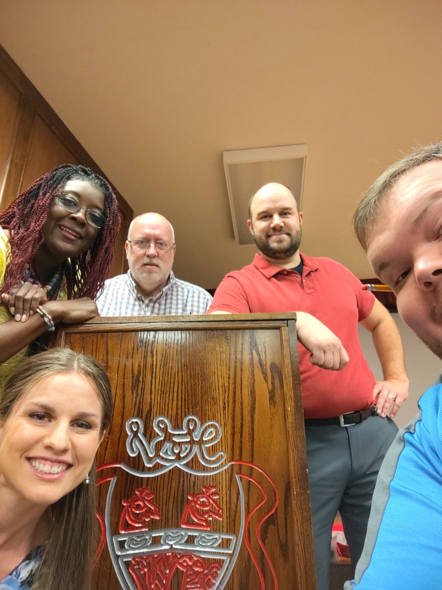 Here we have a pic with a non certified staff member, at a lunch table, in the library with a gateway award winner, and with the school crest <a href="/Vanhorn_falcons/">Van Horn High School</a> #flytothesky #VHFalcons #isdstrong