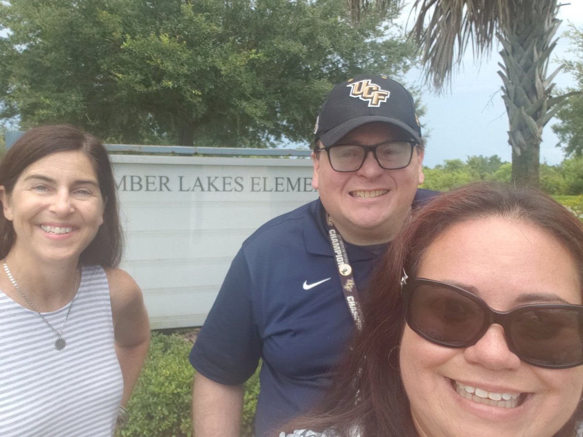 AMMichalak's tweet photo. #teamTSMS #teamConspiracy Hanging out across the street at one of our awesome feeder schools! 🏆 #Wolverines #jobinterviews? 🤔 https://t.co/VogG2jNPr1