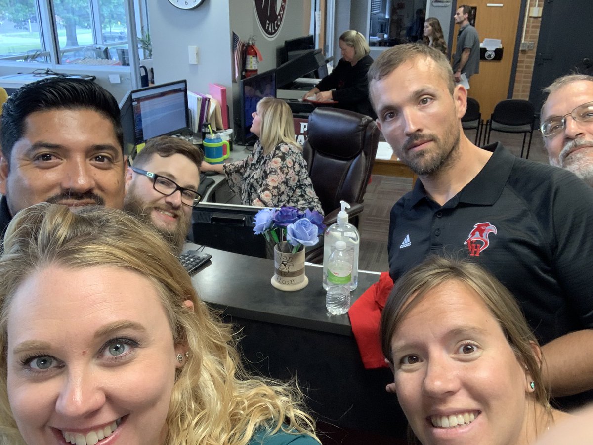 KHMessick's tweet image. Pizza,wildanimal,wildcard,noncertified @Vanhorn_falcons #vhfalcons