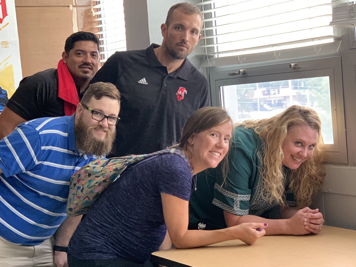 KHMessick's tweet image. Pizza,wildanimal,wildcard,noncertified @Vanhorn_falcons #vhfalcons